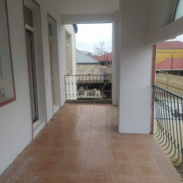Qafqaz universitetida həyət evi aylıq kirayə