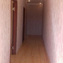 Binəqədidə həyət evi satılır