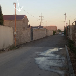 Mərdəkanda həyət evi satılır