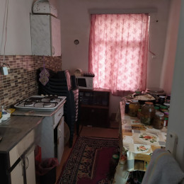 Zabratda həyət evi satılır