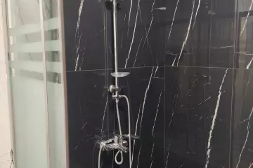 Mərdəkanda bağ evi satılır