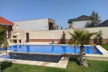 Mərdəkanda bağ evi satılır