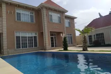 Mərdəkanda villa satılır