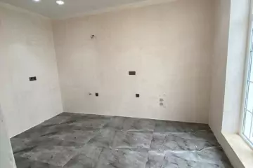 Binəqədidə həyət evi satılır