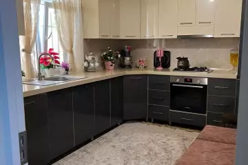 Ramanada həyət evi satılır