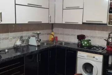 Ukraniya dairəsida köhnə tikili aylıq kirayə
