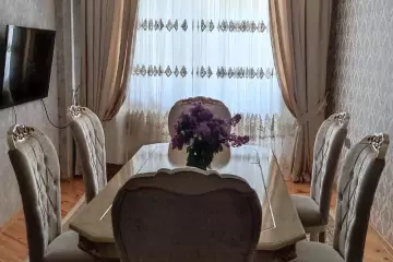Satılır Yeni Tikili Ukraniya Dairəsida