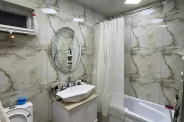 Satılır Yeni Tikili Ukraniya Dairəsida