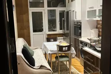 Satılır Yeni Tikili 8-ci Kilometrdə