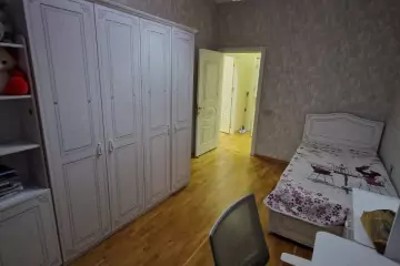 Satılır Yeni Tikili Xalqlar Dostluğuda