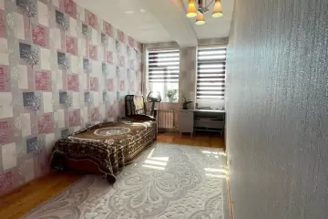 Satılır Yeni Tikili Bakı Kinoteatrıda