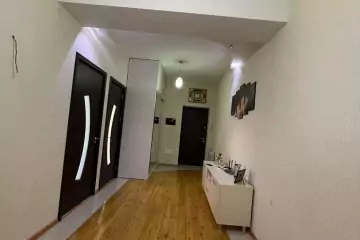 Satılır Yeni Tikili Bakı Kinoteatrıda