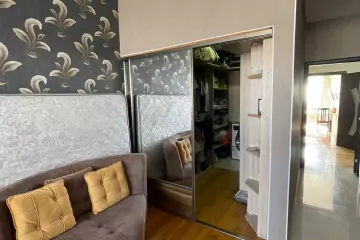 Satılır Yeni Tikili Bakı Kinoteatrıda