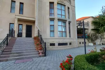 Aylıq Kirayə Villa Gənclikdə 