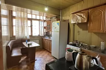 Satılır Köhnə Tikili Yasamalda