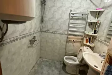 Satılır Köhnə Tikili Yasamalda