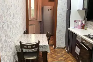 Satılır Köhnə Tikili Yasamalda