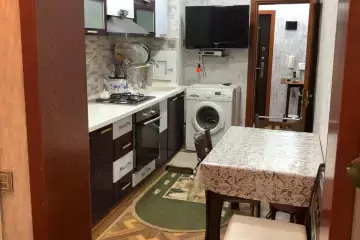 Satılır Köhnə Tikili Yasamalda