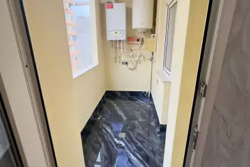 Satılır Yeni Tikili Bakı Kinoteatrıda