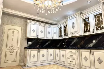 Satılır Yeni Tikili Bakı Kinoteatrıda