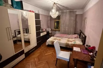 Satılır Köhnə Tikili Yasamalda