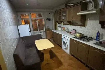 Satılır Köhnə Tikili Yasamalda