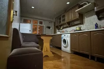 Satılır Köhnə Tikili Yasamalda