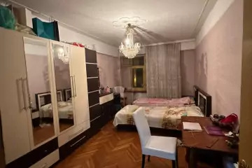 Satılır Köhnə Tikili Yasamalda