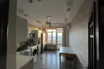Satılır Yeni Tikili 8-ci Kilometrdə