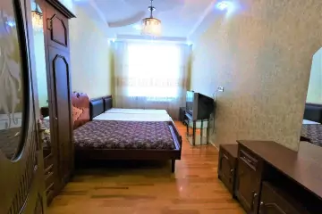 Satılır Yeni Tikili 8-ci Kilometrdə