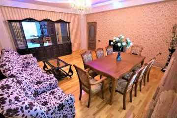 Satılır Yeni Tikili 8-ci Kilometrdə