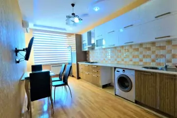 Satılır Yeni Tikili 8-ci Kilometrdə