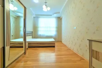 Satılır Yeni Tikili 8-ci Kilometrdə