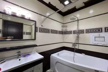 Satılır Yeni Tikili Bakı Kinoteatrıda