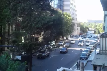 Satılır Köhnə Tikili Beşmərtəbədə