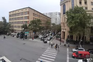 Satılır Köhnə Tikili Beşmərtəbədə