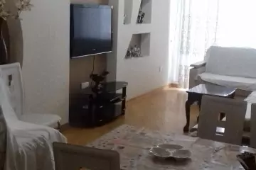 Aylıq Kirayə Yeni Tikili Grand Hayatda