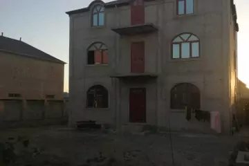 Satılır Həyət Evi Masazırda