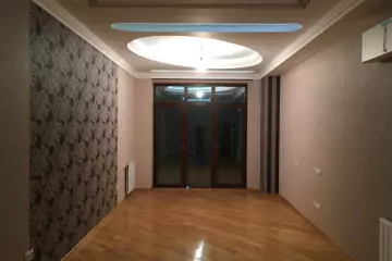 Satılır Yeni Tikili Ağ şəhər Kompleksində