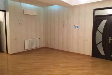 Satılır Yeni Tikili Ağ şəhər Kompleksində