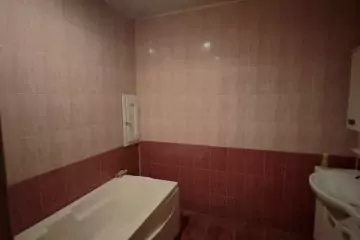 Satılır Yeni Tikili Bakı Kinoteatrıda