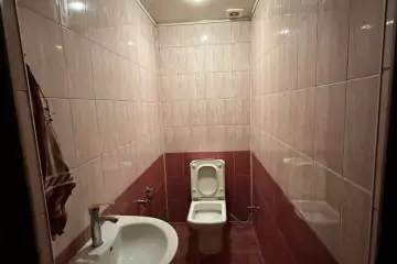Satılır Yeni Tikili Bakı Kinoteatrıda