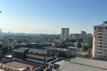 Satılır Yeni Tikili Bakı Kinoteatrıda