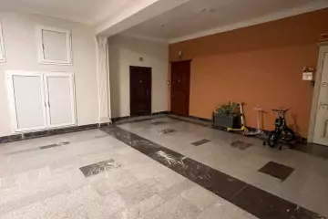 Satılır Yeni Tikili Nəsimi Bazarında