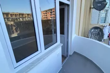 Satılır Yeni Tikili Qurtuluş 93da