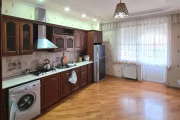 Günlük Kirayə Yeni Tikili Sahil Bağıda