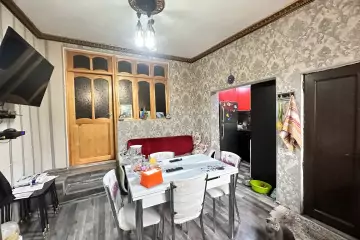 Satılır Həyət Evi əmircanda