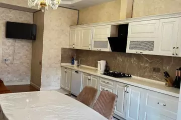 Satılır Yeni Tikili Bakıxanovda