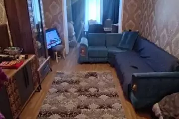 Satılır Köhnə Tikili 8-ci Kilometrdə