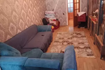 Satılır Köhnə Tikili 8-ci Kilometrdə